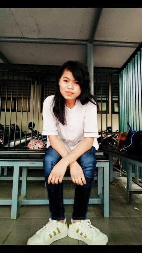 Wasih88720696's tweet photo. Pto album umur 16 buat nnti klo dah ad tmn hidup dlu aq ky gni hahaha https://t.co/GZREHZJYKh