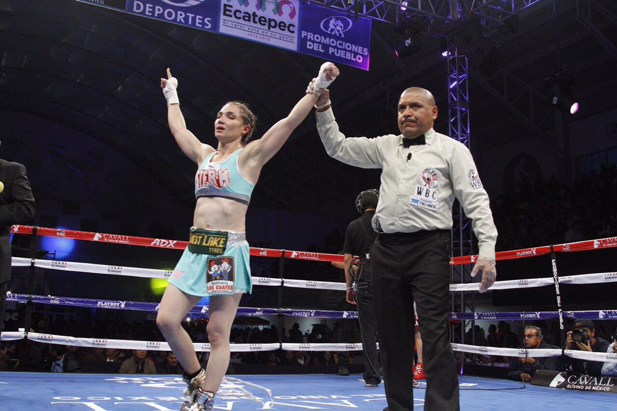 itzelsandino's tweet photo. Eres una campeona, NO existen palabras para decirte lo MUCHO que te admiro 😍💫🙌👯 felicidades por este triunfo y gracias por ser mi gran ejemplo😘 #TeamSexyDulce #TeamHermanas #TeamCampeonas @Sexydulceg https://t.co/N2fdkEuIcc