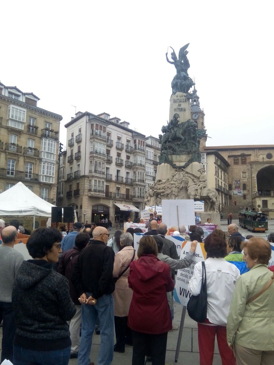 Dale vida a tus años. #diainternacionalmayores #kalezkalevg #pecarriagaibaiondo