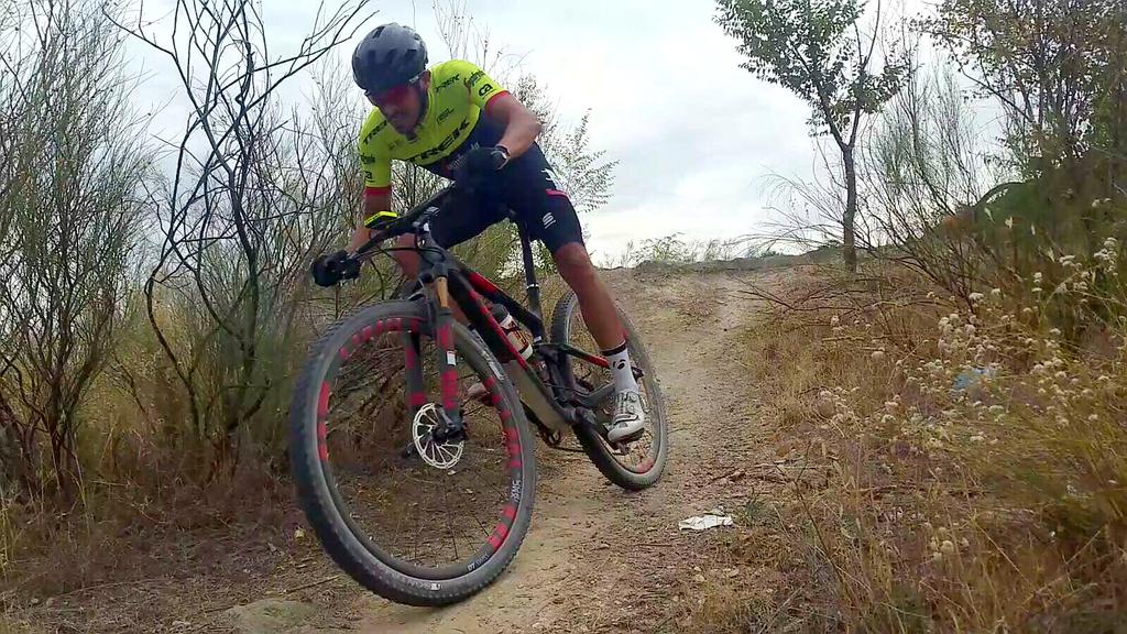 albertocontador's tweet photo. Buena ruta hoy!Nice ride today! #TrekFuel9.9 #ablock #NoPuedoIrDePaseo @TrekBikes @TrekBikesSpain https://t.co/GySL6lA08e