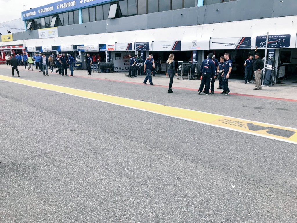 FourwindsArg's tweet photo. Votá en nuestro podio virtual y ganá🏁➡️https://t.co/PZicZV3K8x 

#200kmBA #STC2000 https://t.co/JXLF4KCCmn