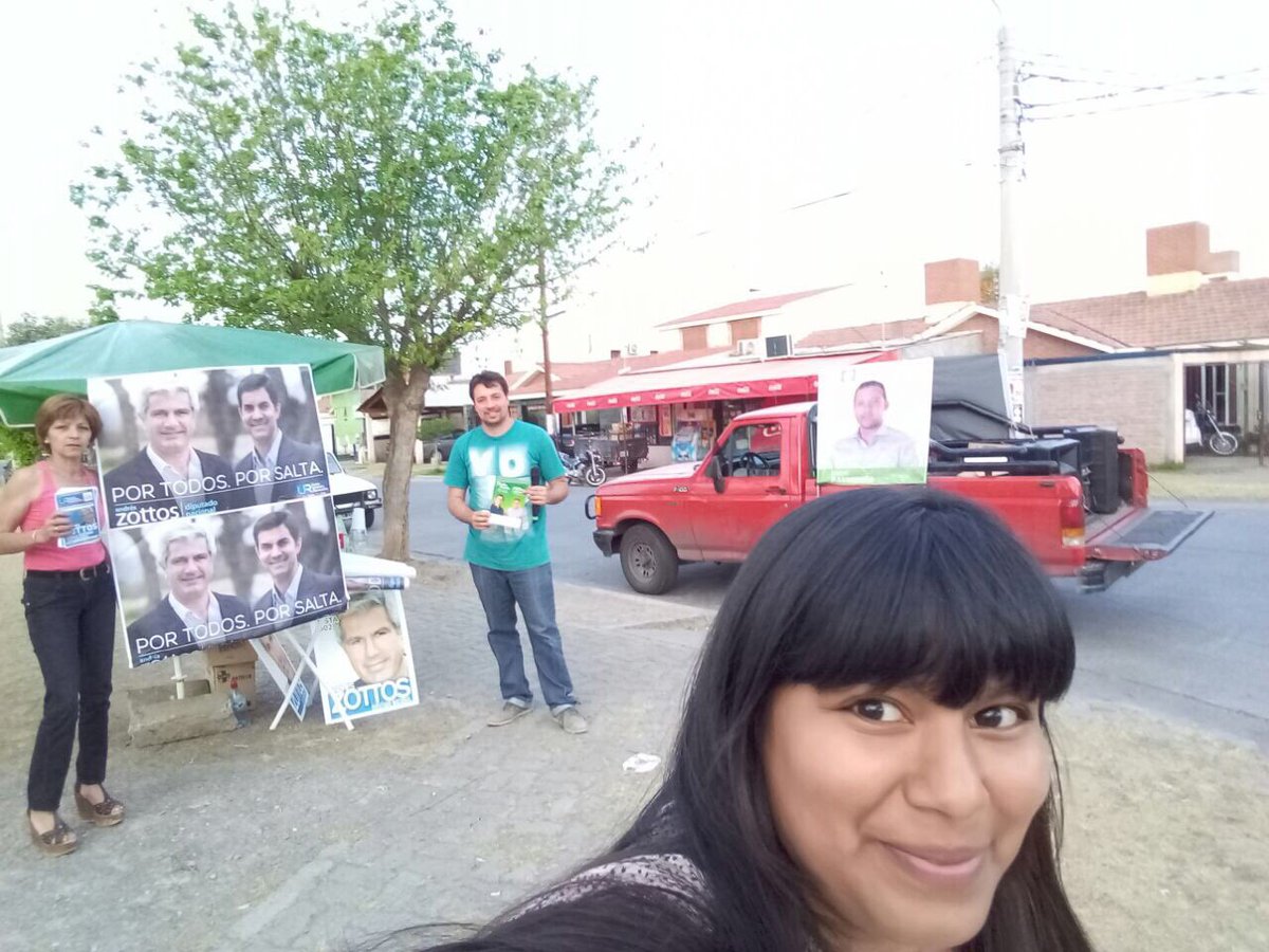 NancyMonteroOk's tweet image. Lindo timbreo del @FrentePlural en barrio San Carlos ! #defender la patria #embanderar los Frentes!Amarla y respetar!!🇦🇷🇦🇷🇦🇷