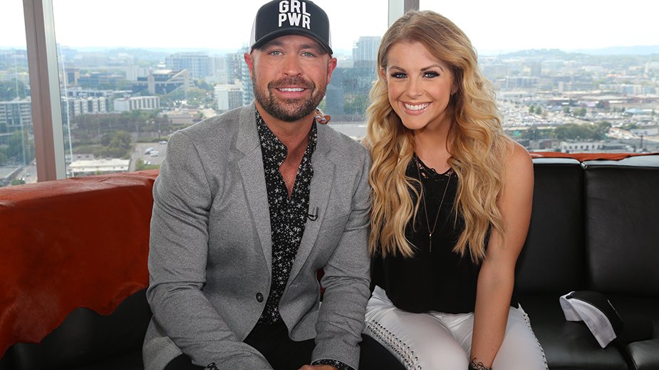 cmtHot20's tweet photo. .@cmtcody sits down with @lindsayell to talk girl power, @BradPaisley and her latest No. 1 album #TheProject. All this NOW! https://t.co/Ezu4PJwtZv