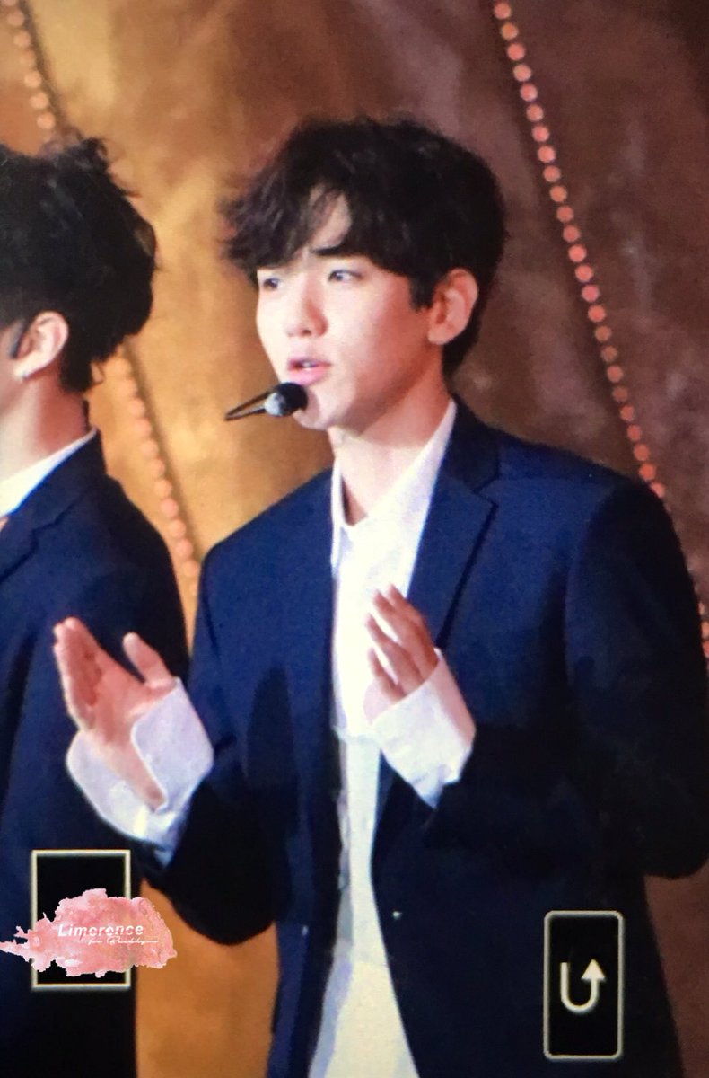 Limerence_04's tweet photo. 171001 KMF
#EXO #BAEKHYUN #엑소 #백현 https://t.co/R4cajt5gCC