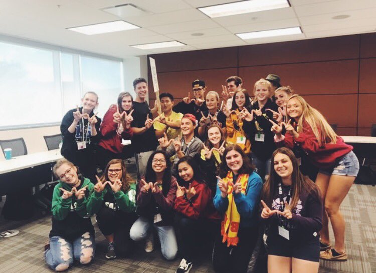 broussy01's tweet image. so lucky to have such a life changing experience&amp;amp; I loved every second of it!! ❤️🇨🇦 #CSLC2017 @husky_pack @CSLC2017