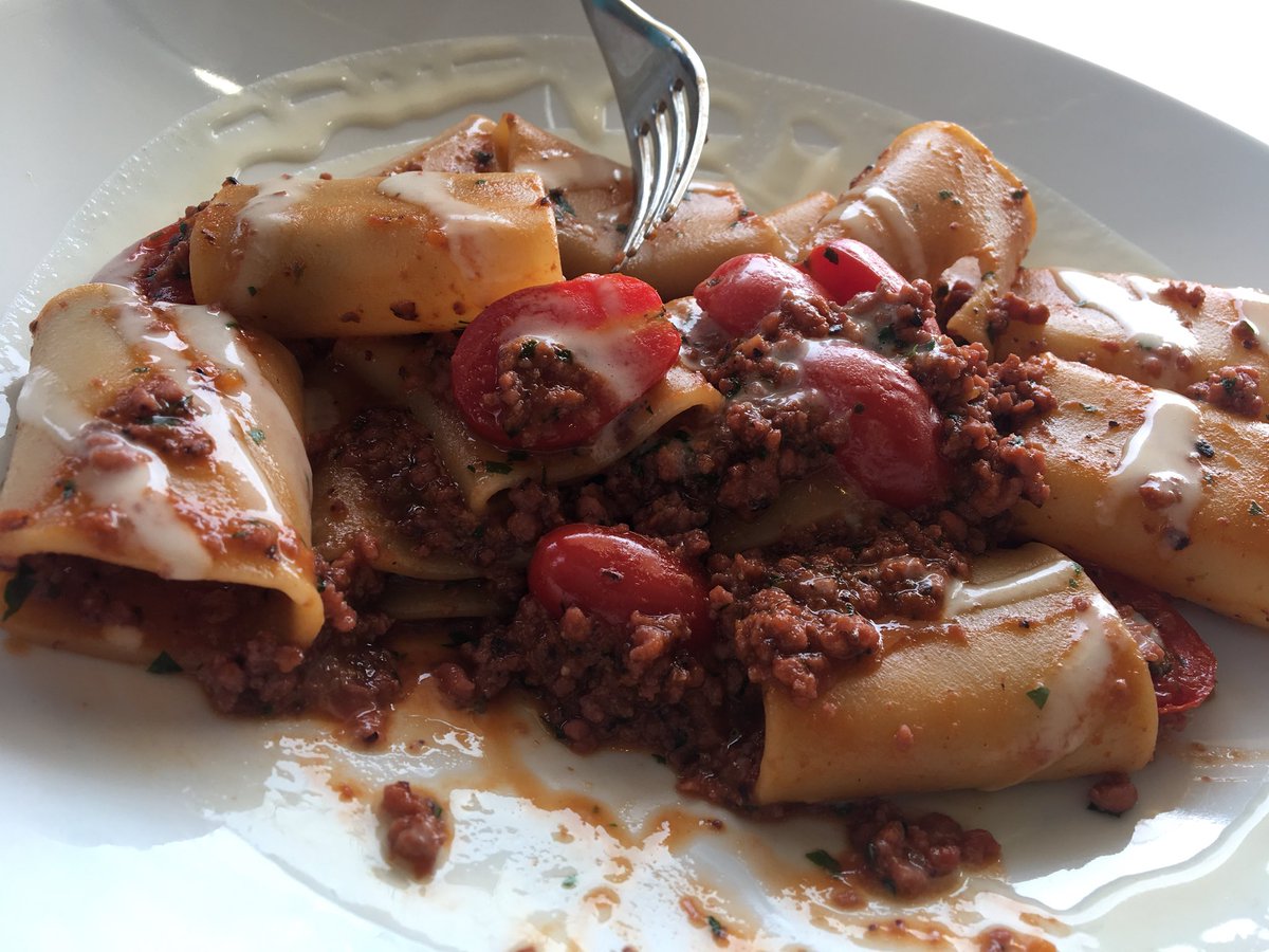 MammaPoppins's tweet photo. E dopo un pranzo così sul lungo mare di Portoferraio, siamo pronti per continuare la giornata! Qui si mangia divinamente 😋😍 #ElbaActive17 https://t.co/GBxUVgPdWw