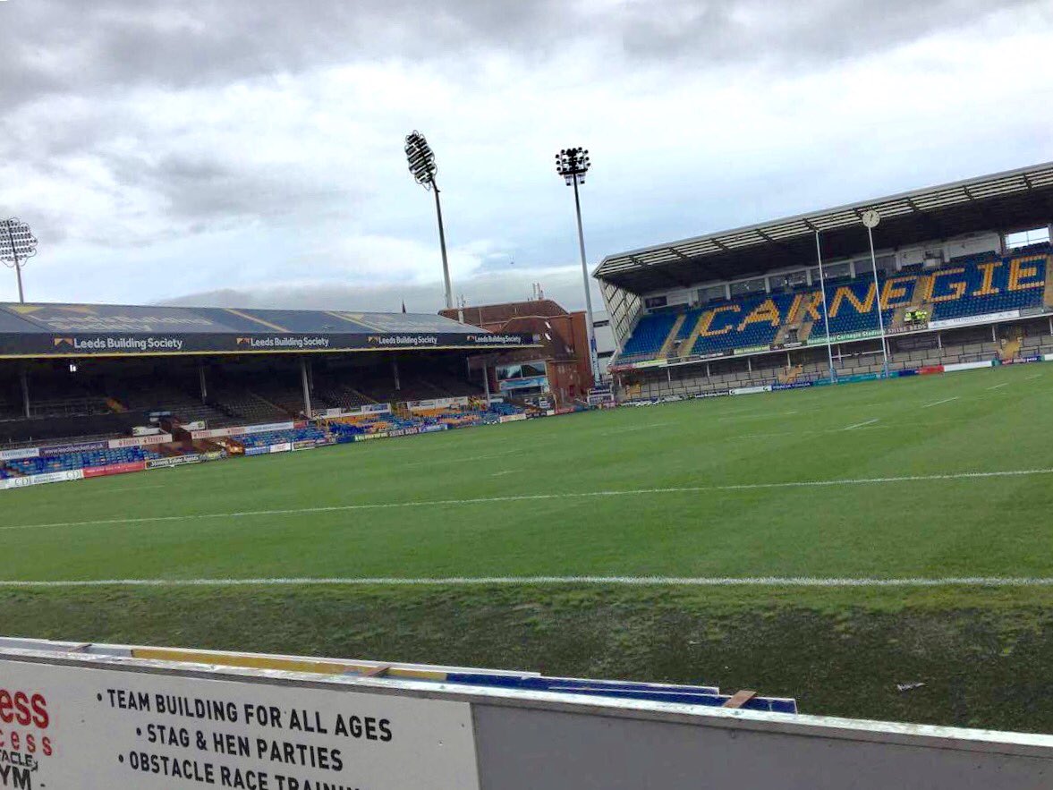 LiveSportsFM's tweet photo. 🏉LIVE NOW (3pm KO): Yorkshire Carnegie vs Cornish Pirates at Headingley Carnegie with Tom Clayton &amp; Joel Hebden on https://t.co/a2x4nEIMvr🏉 https://t.co/jwR5Djq6OS