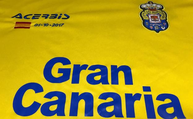 DiarioSUR's tweet photo. #SUR1OCT #DIRECTO📡Suspendido el partido entre el Barcelona y Las Palmas #1OCT https://t.co/8V1R3J3iI9 https://t.co/83DNZeBs7A
