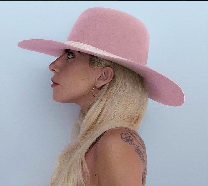 GagaLoverNE's tweet photo. September 30th vs. October 1st https://t.co/huCGJrbVxy