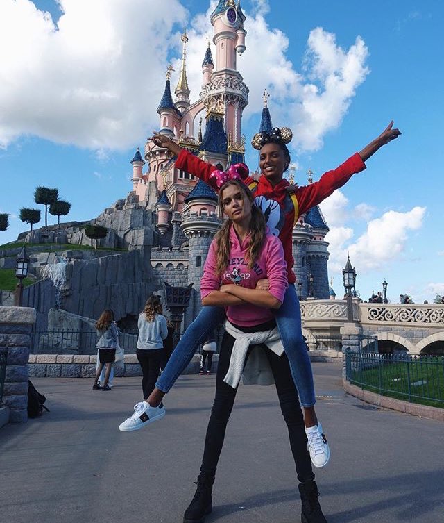 josephineswings's tweet photo. What did we do to deserve all these Joja pics? 😍😩🔥 @JosephinSkriver @JasTookes https://t.co/nBnTYvXx3S