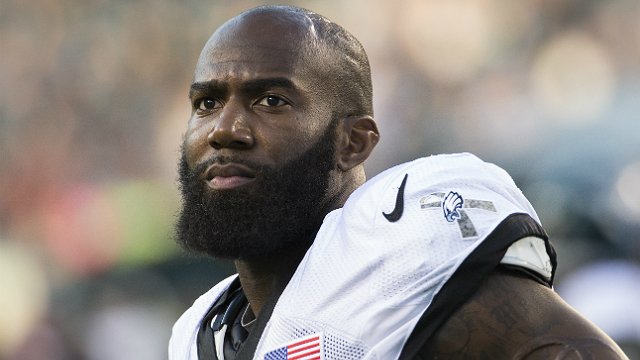 NBCPhiladelphia's tweet photo. WATCH LIVE: Next on @Eagles #GameDayKickoff Eagles fans take over LA, @MalcolmJenkins talks Philip Rivers: https://t.co/r0OA8QjSSx https://t.co/KPcCgkMJef