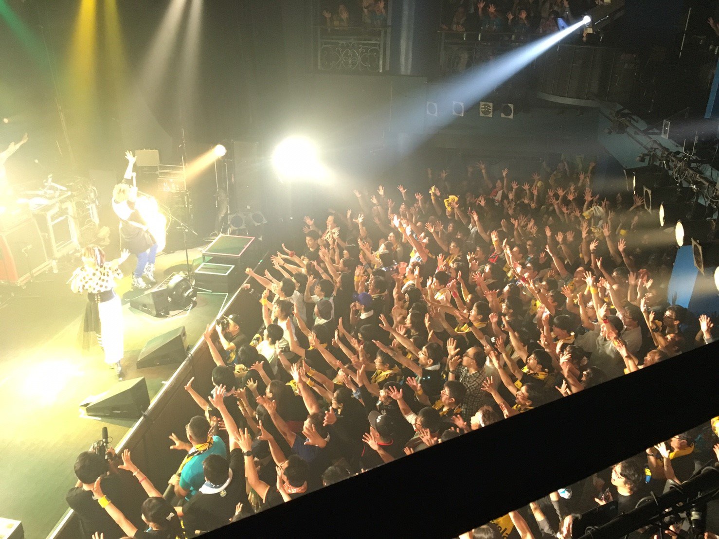 Atsuko Angela全力 Live 名古屋ボトムライン ものすごい楽しかったーーーーーー 後ろも2階もいっぱいで 熱くてアットホームでたまらなく尊い時間でした ホントにありがとおおおおお ツアーのお知らせもできてよかった また1月に帰っ