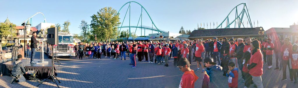 SafwanChoudhry's tweet photo. Runners from across Toronto are gathered at @WonderlandNews for the annual @RunForVaughan by @AhmadiyyaCanada fundraising for a new Hospital https://t.co/nZywjDKqNC