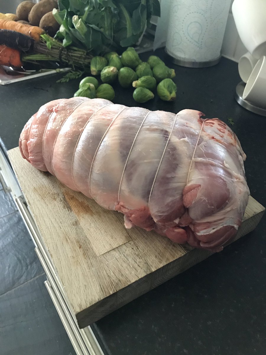 TatwsTrading's tweet photo. Fantastic @oemetcalfe butchers getting ready for the #popty @gutofoel @WelshLamb_PGI bendigedig 👌👌👌👌 https://t.co/QBK8b26VEa