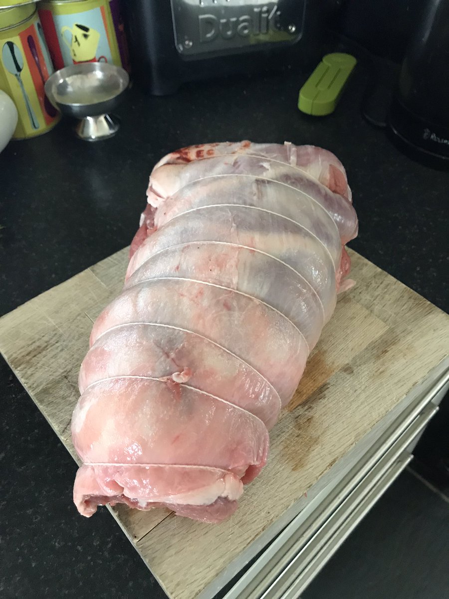 TatwsTrading's tweet photo. Fantastic @oemetcalfe butchers getting ready for the #popty @gutofoel @WelshLamb_PGI bendigedig 👌👌👌👌 https://t.co/QBK8b26VEa