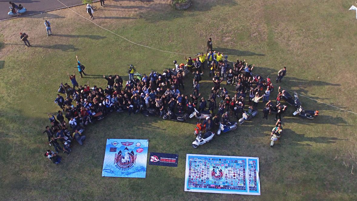 Dolphin_Project's tweet photo. #TeamDolphinProject stands together against the captive dolphin trade ~ Yogyakarta, Indonesia. https://t.co/63CvJUJCBg #StopSirkusLumba https://t.co/9DhFVY2YP8