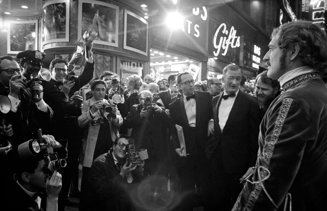 Happy birthday Richard Harris.
At the opening night of Camelot in New York
Elliott Landy, 1968 