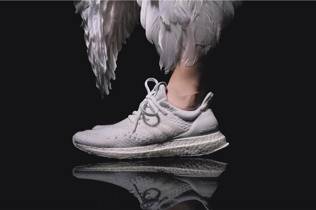 Shoesskills's tweet photo. Dope A Ma Maniere x Invincible UltraBoost drops in December at Consortium. Wanna grab these? #sneakersExchange #Adidas #boostyourtime https://t.co/zaZyur7BB2