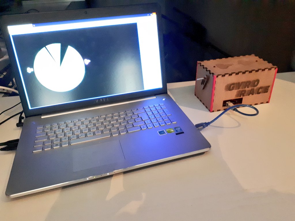 homard's tweet photo. On continue avec Gyro Race #GDGAME @GranvilDigital #Make #Game https://t.co/ZINM5gRy6g