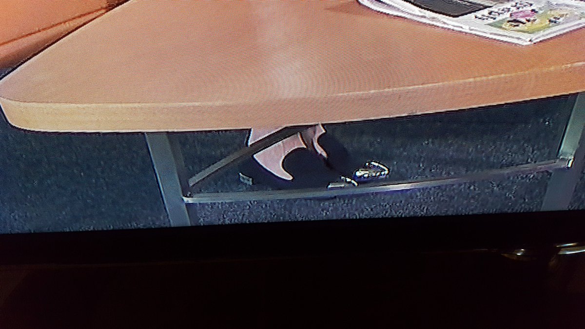 CarbonSilicon55's tweet image. #andrewmarr #TheresaMay looks set for a hard shift ahead. Even wearing #steeltoecaps #NationalHealth &amp;amp; #Safety Guard your nuts #Boris