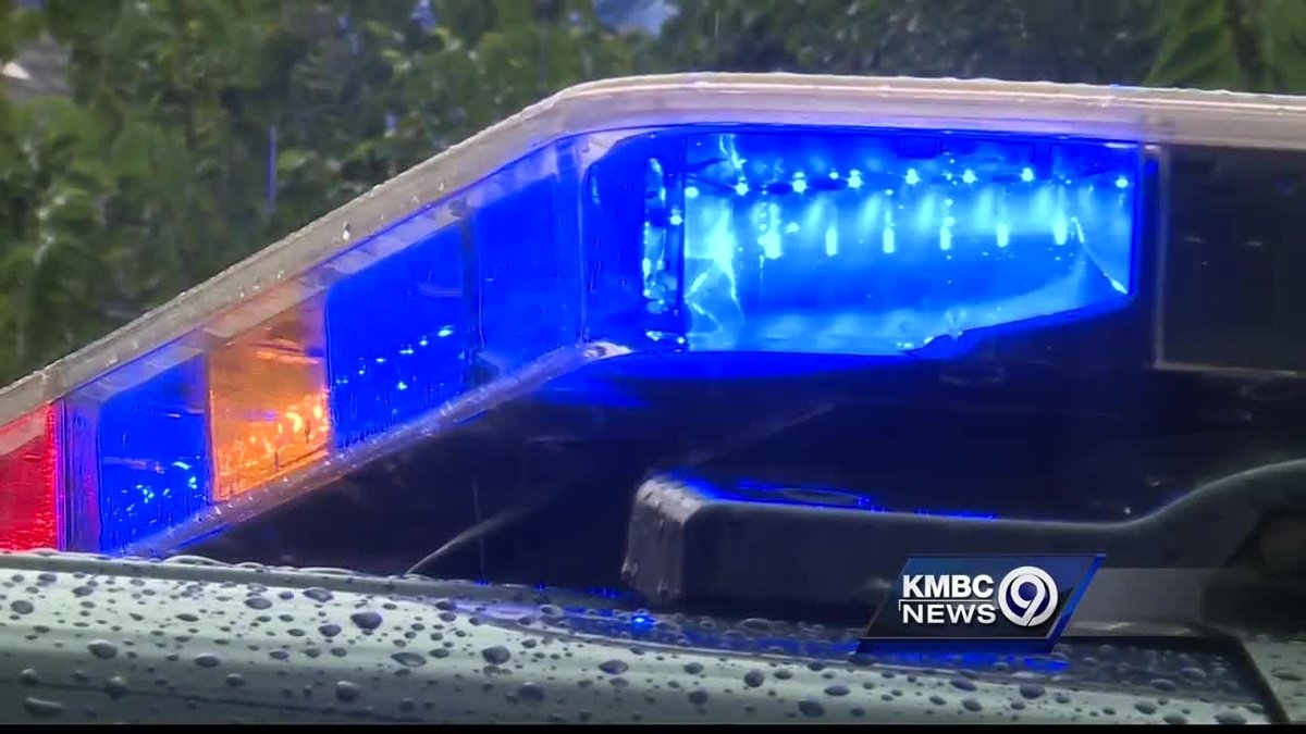 kmbc's tweet photo. Woman attacked while walking on Grandview trail https://t.co/GFr6ig2Kz8 https://t.co/O6YyfBHTVy