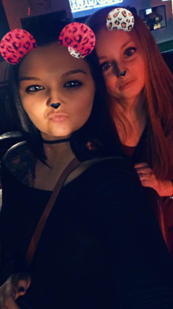 Saharabennetttt's tweet photo. Besties ❤️ https://t.co/Wxi7eLrhzc