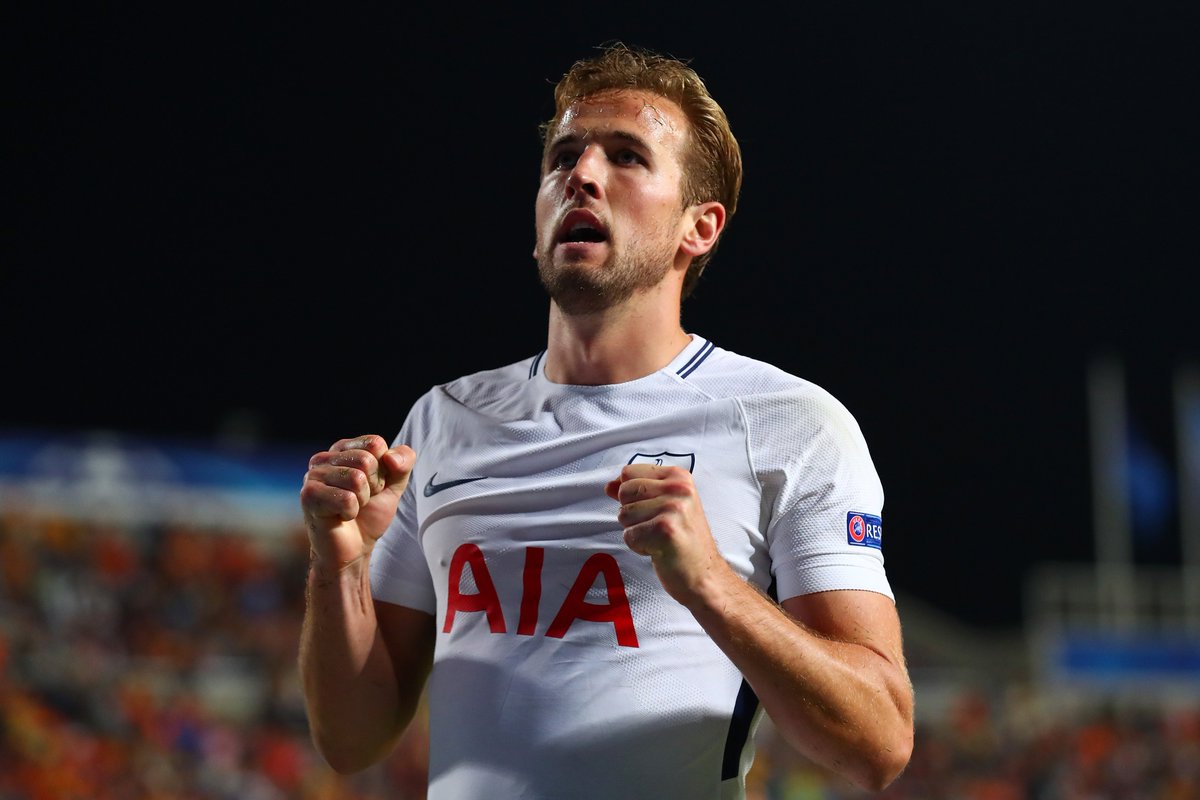 SpursOfficial's tweet image. 🔥 @HKane's September: 

Everton: ⚽⚽ 
Dortmund: ⚽⚽
West Ham: ⚽⚽
APOEL: ⚽⚽⚽
Huddersfield: ⚽⚽ 

#OneOfOurOwn