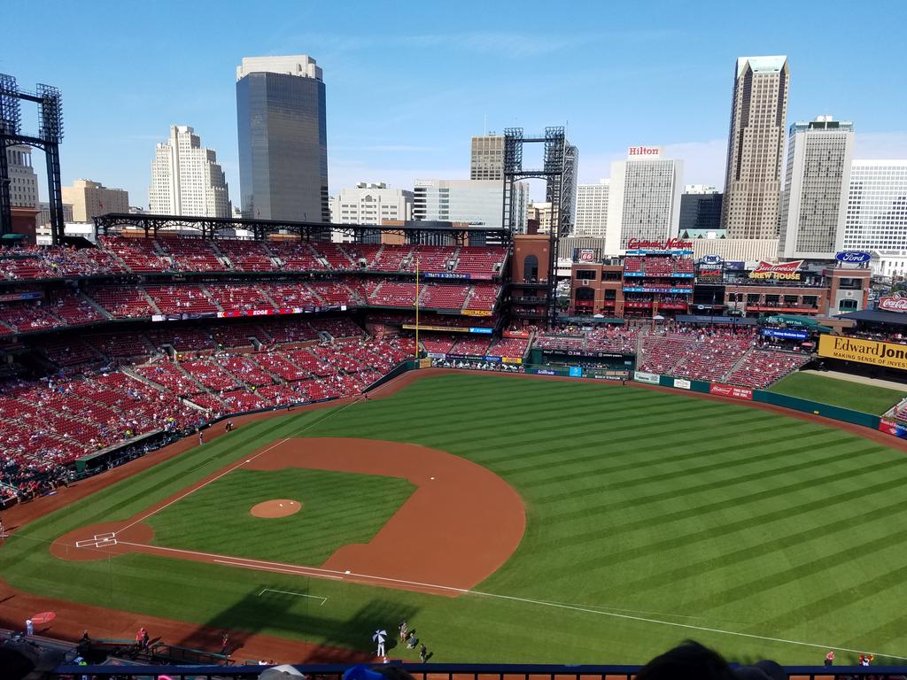 _RyanDJones_'s tweet image. Helping close the curtain on the 2017 season with some of our closest friends. Can't wait until '18. Let's go @Cardinals! #bleedred #StLborn