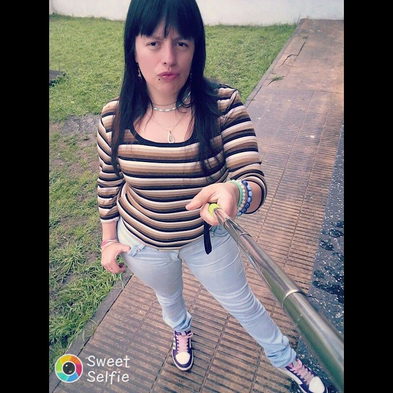 lorenap45184908's tweet photo. ESCRIBIR UN MENSAJE CON LÁGRIMA EN LOS OJOS. https://t.co/nGXcL28dl1