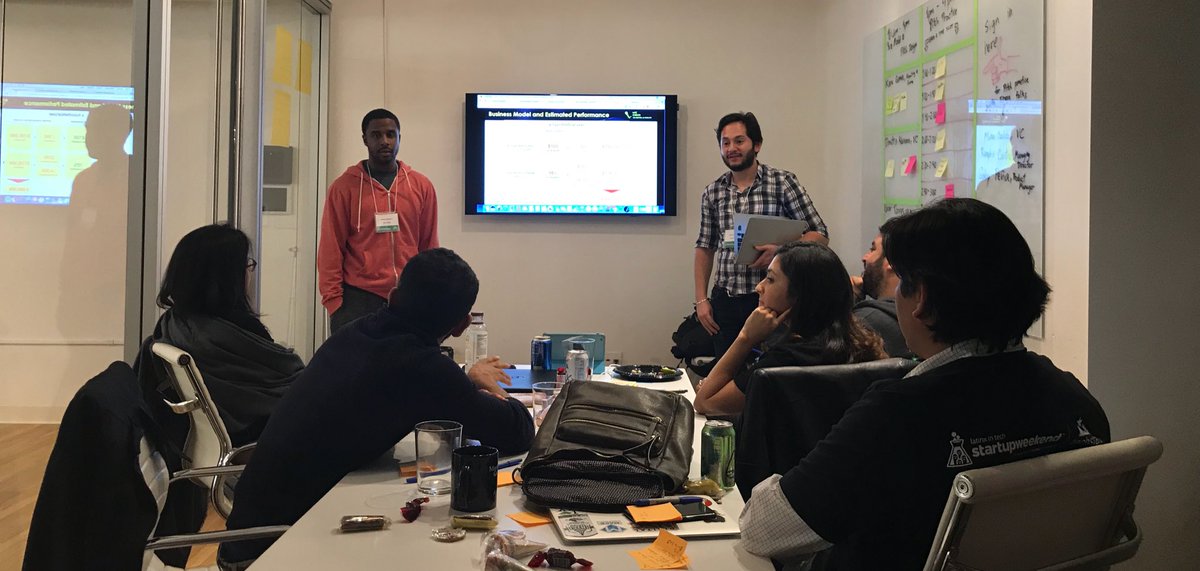 TechqueriaNYC's tweet image. Very impressive presentations by the teams. Great feedback from the coaches #latinxTech #SWNYC