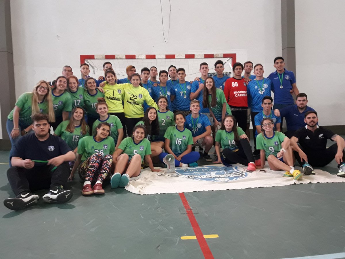CatrielHandball tweet picture