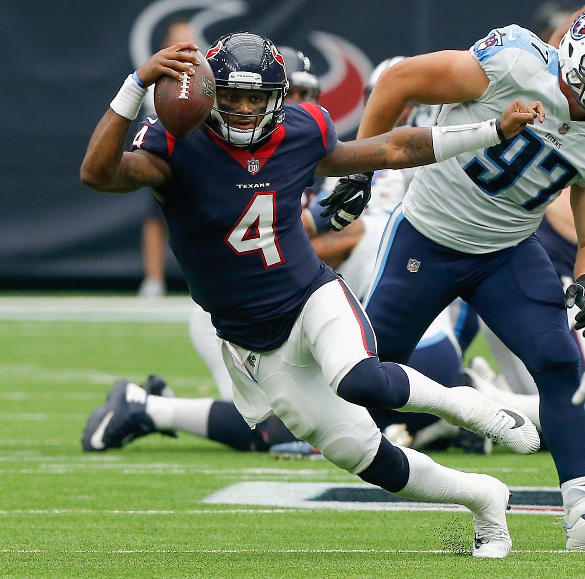 BleacherReport's tweet photo. 5 total TD for Deshaun Watson. Rook is ballin’ 🔥. https://t.co/gLBWlWRVgw