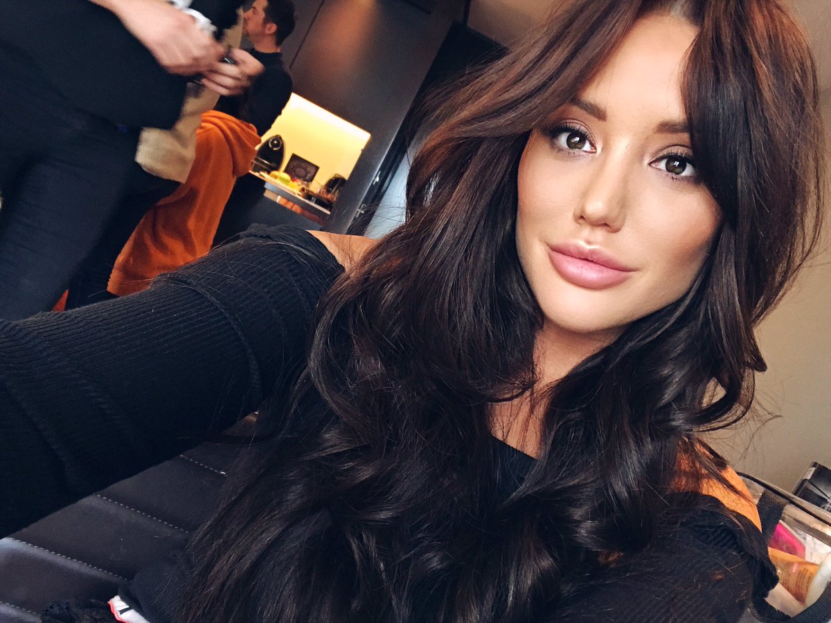 Charlottegshore's tweet photo. https://t.co/QhQe2AAlTm