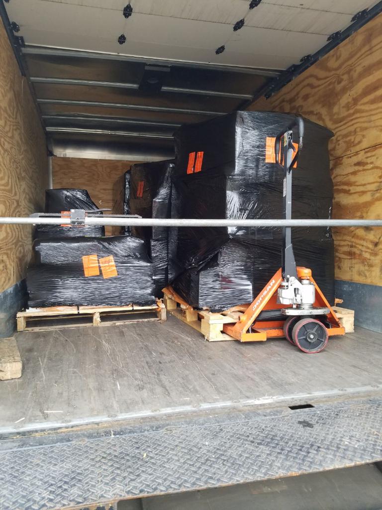 T-Mobile Newsroom tweet media