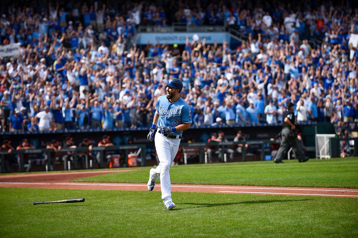 Royals's tweet photo. For Kansas City. #RaisedRoyal https://t.co/THSX9PU3kt