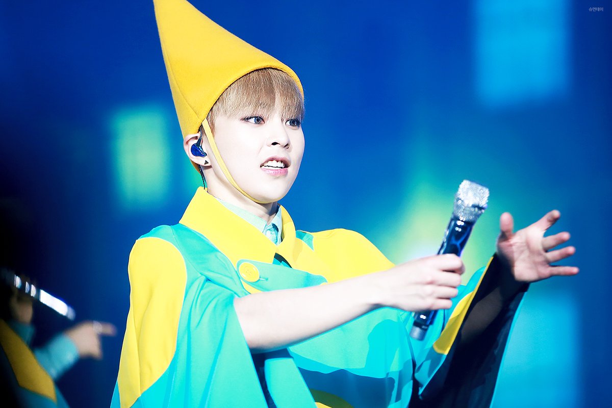 Minhyuk_silver's tweet photo. До.
Сих.
Пор.
Не.
Пойму.
Как.
Он.
Может.
Быть.
Хёном.
Всея.
EXO.
Как.
Как.
КАК
😱😱
😍😍
🤩🤩

?
!
#EXO #Power1stWin #XIUMIN #Сюмин https://t.co/hJCUT162lk