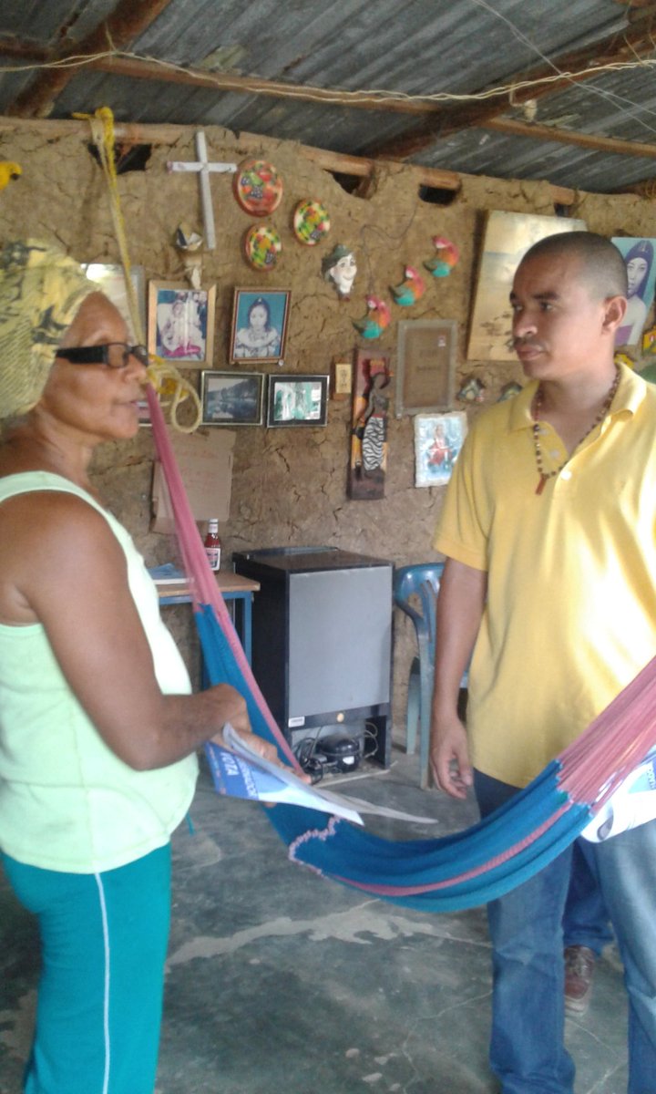 victor_jurado's tweet photo. Hoy #Domingo1 contacto directo en nuestra Parroquia Guzman Guillermo #FalconSeLevanta https://t.co/PkRdedlAeY