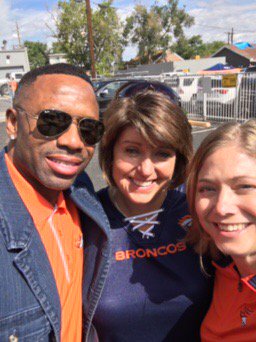 MeredithCox16's tweet photo. @DesertMTUPSers @kennethcherry26   Great day for a game!  Ray Crockett came to visit the UPS tailgate. https://t.co/GWHUhYkjaw