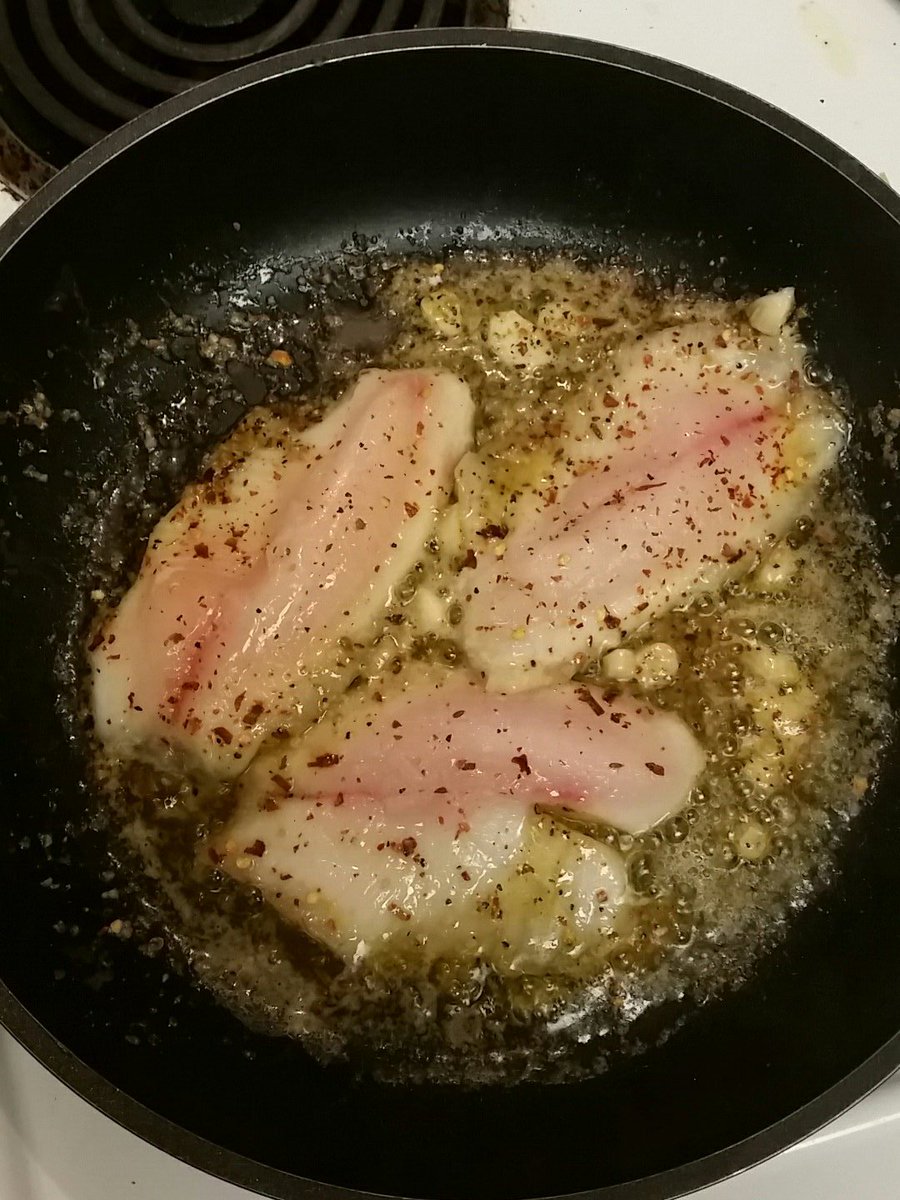 savanahpwb's tweet photo. I hate fish.. But meal prep and eating healthy is a goal that leads to a larger goal. #fitness #eatclean #ProWrestler #mealprep #bigthings https://t.co/C0F9bnRy3W