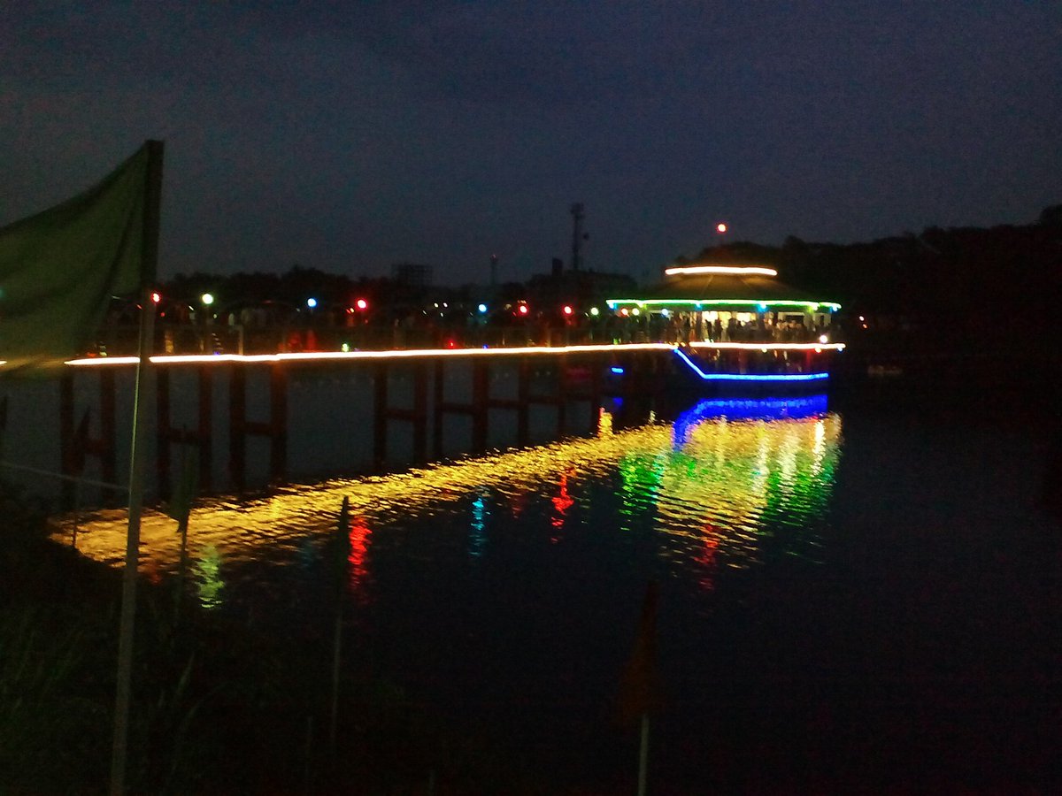najiur_akash's tweet photo. it was looking good #dclake #Tangail #Bangladesh https://t.co/xKrAHmOGAb