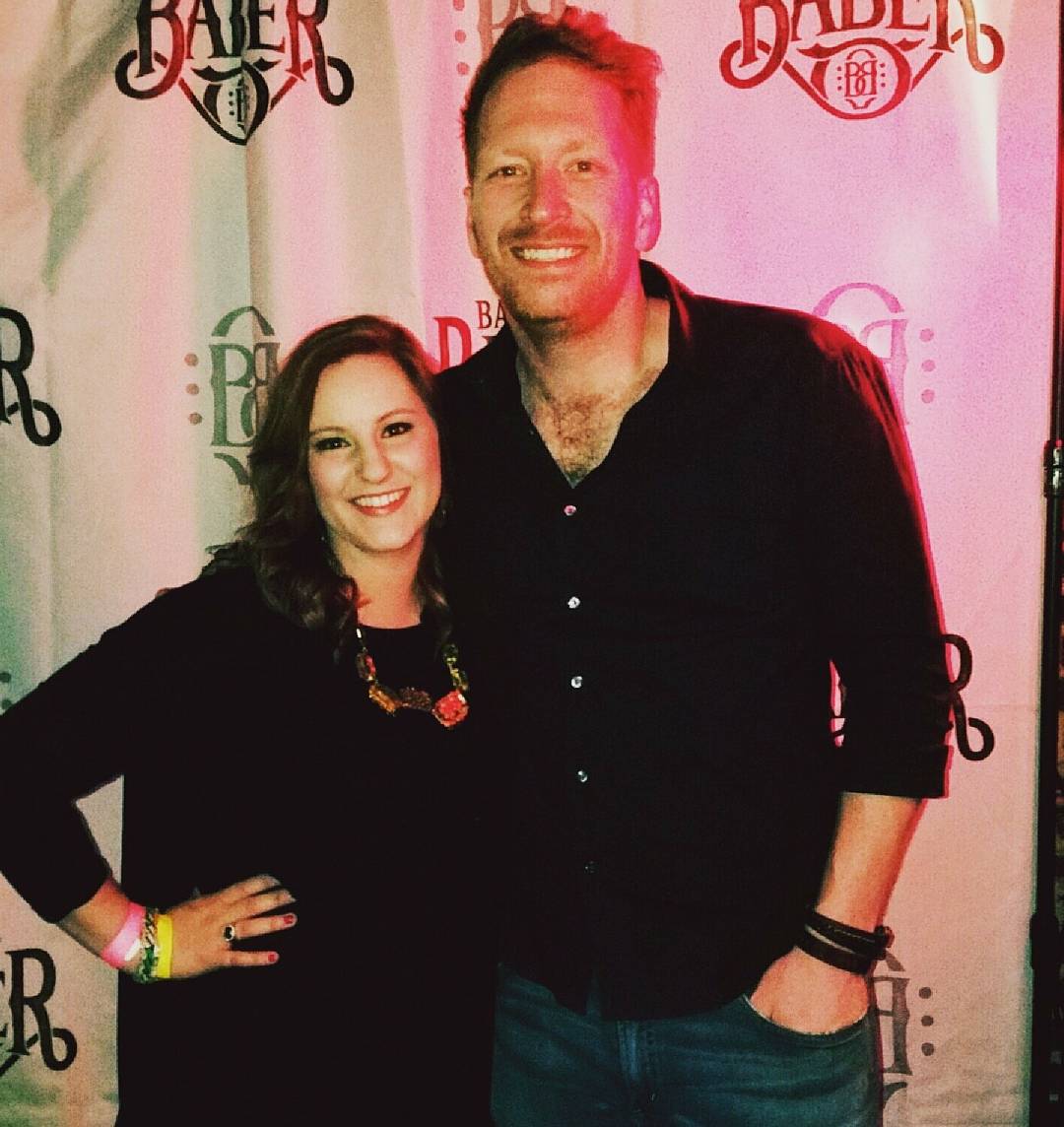 kate_day23's tweet photo. it was good to see @BarrettBaber  again last night! #thisyear #lastyear 😍 https://t.co/ui3f9hDOy5