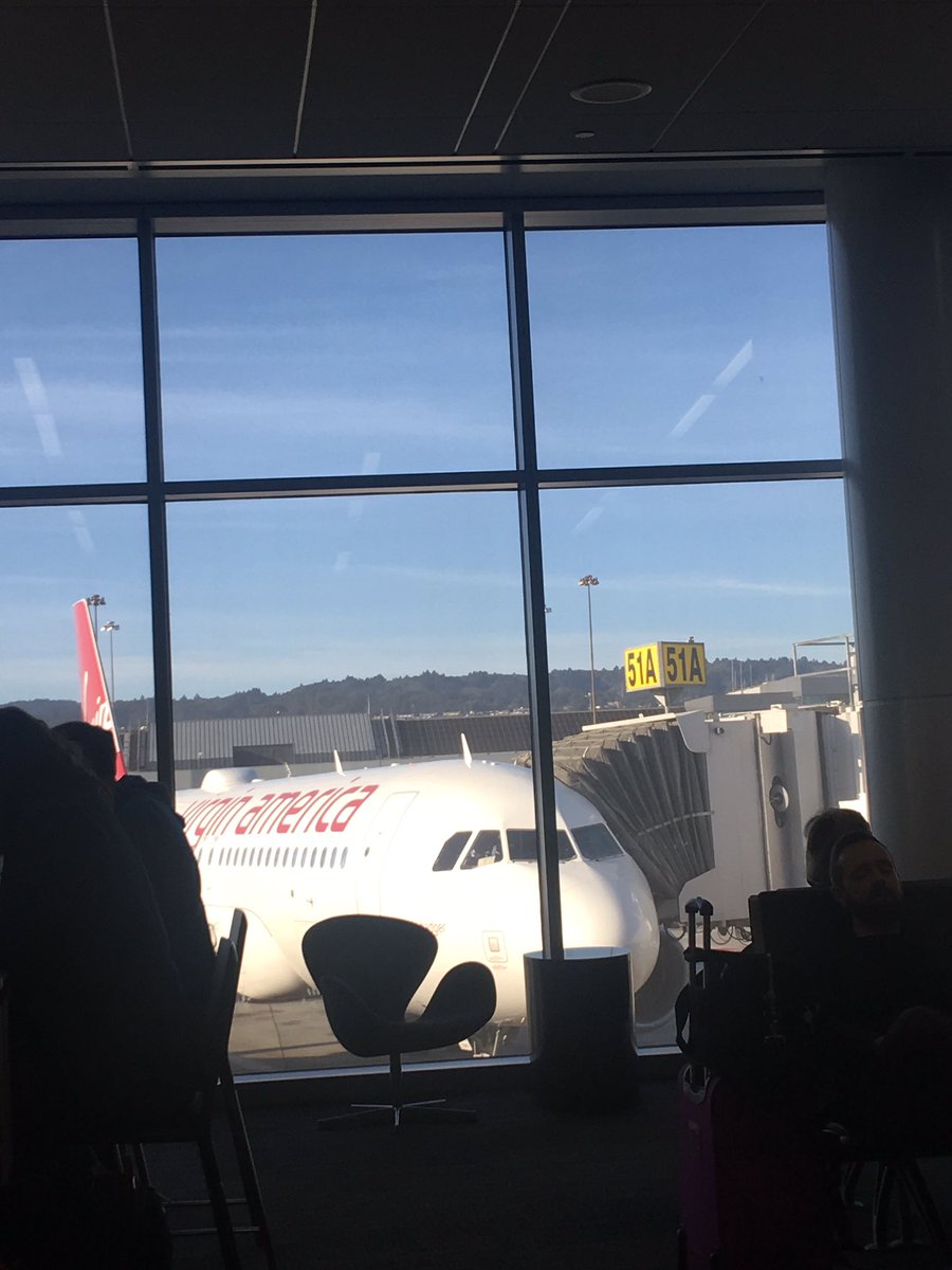 LilsG31's tweet photo. #LA bound for final day of @StartupWeekend #latinxtech ๐ฅ๐ช๐ฝ๐๐ฝ @KaporCenter @techstars @sw_losangeles #SWLA #SWOAK #SWCHI #SWNYC https://t.co/eh6ZePqPSZ