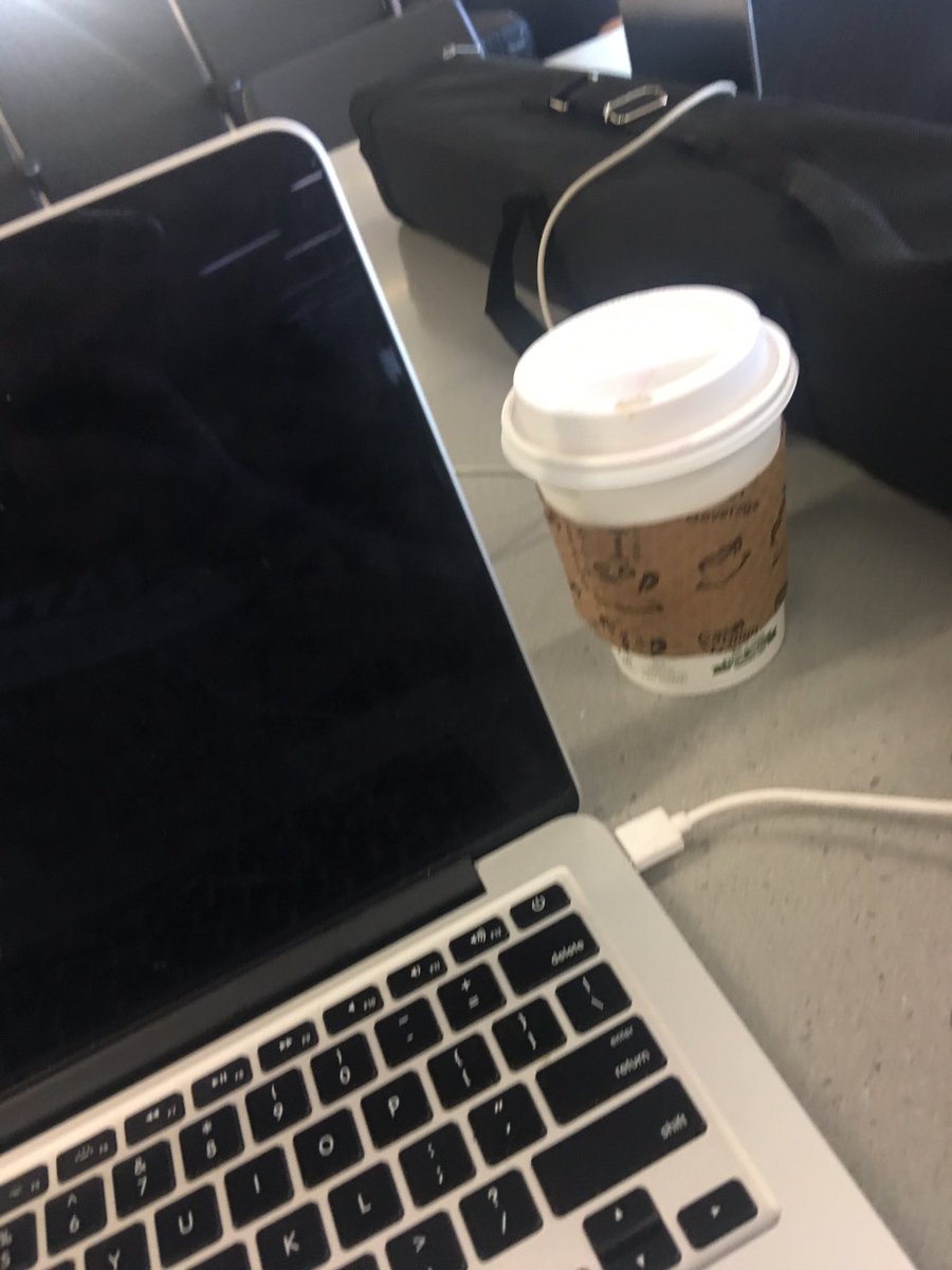 LilsG31's tweet photo. #LA bound for final day of @StartupWeekend #latinxtech ๐ฅ๐ช๐ฝ๐๐ฝ @KaporCenter @techstars @sw_losangeles #SWLA #SWOAK #SWCHI #SWNYC https://t.co/eh6ZePqPSZ