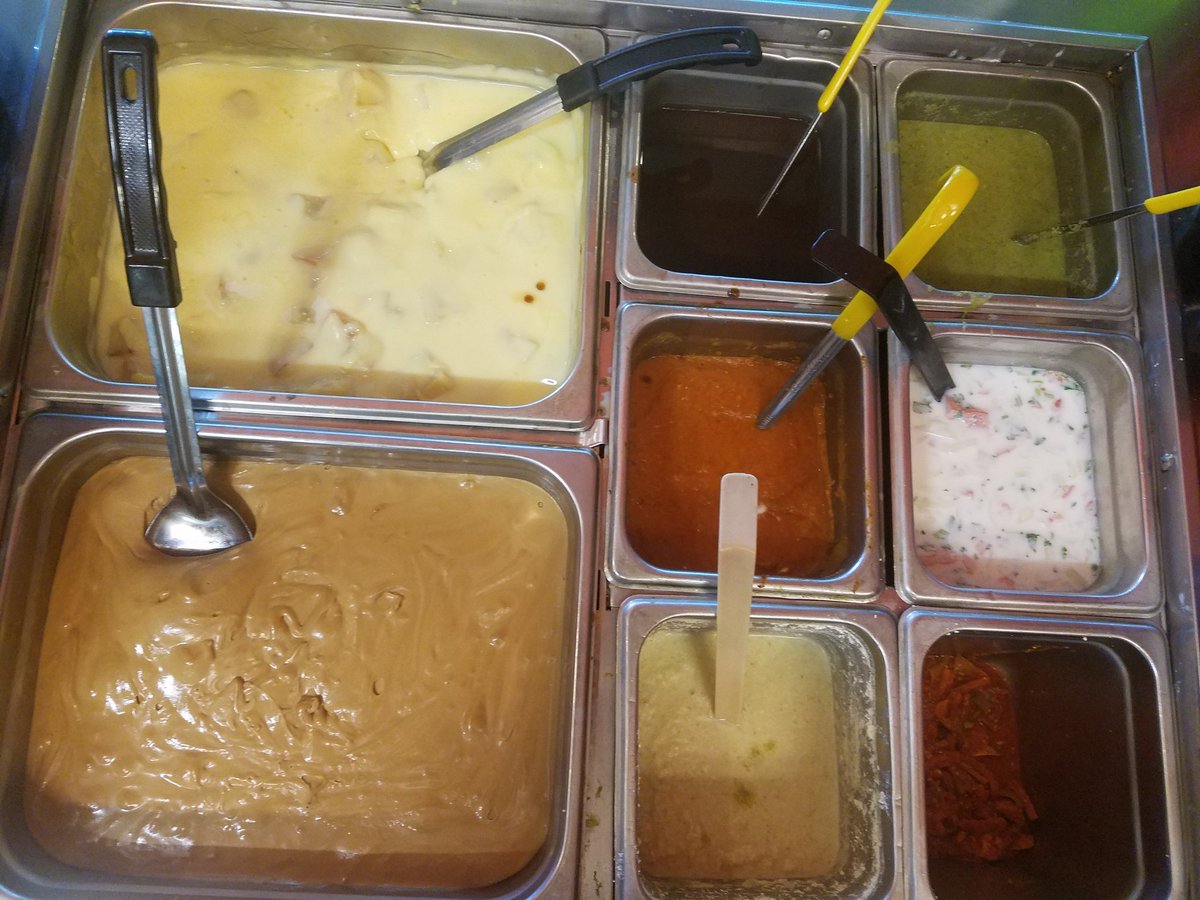 Lunch buffet till 3.00 pm with dosa and naan fresh from kitchen