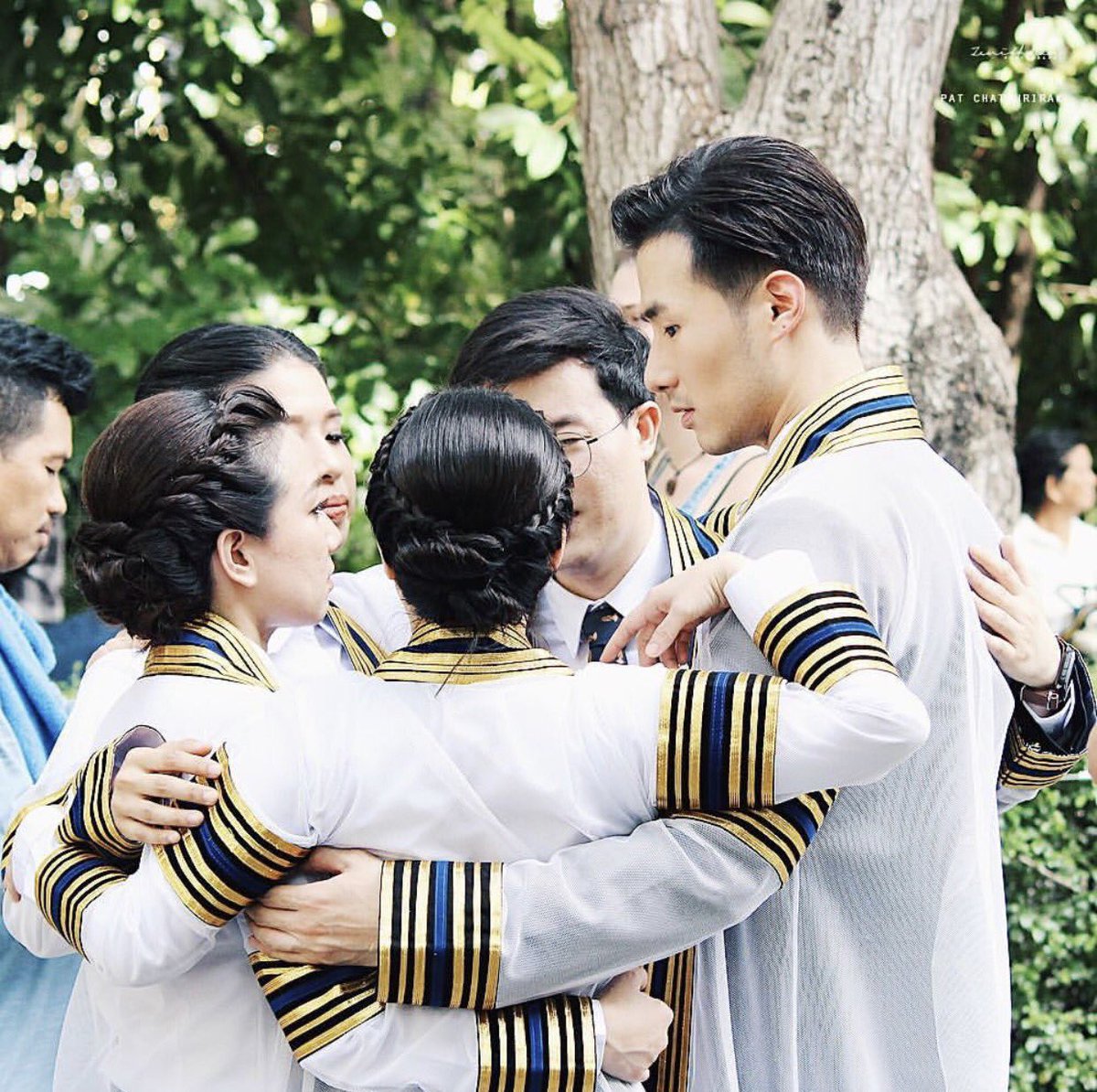 cmcamel's tweet image. ทำไมเพื่อนไม่เคยบอก ก็เรานั้นมันคนละชั้น