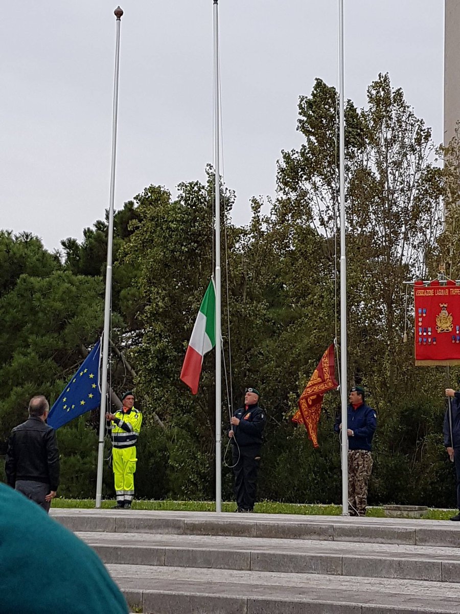 gigi_chigi's tweet photo. Conclusa a #Rosolina, presenti Comandante #Serenissima, Autorità locali e #lagunari #ALTA, esercitazione #DELTA2017. @Esercito @alta_web https://t.co/f49xAehR8r