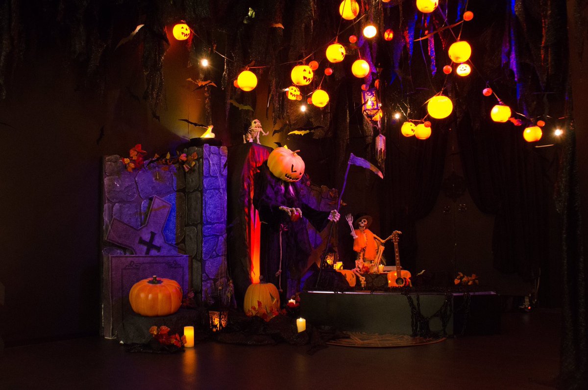 ココフリ 公式 Pa Twitter 11月5日 日 まで延長決定 ココフリファクトリー 騒 Halloween 毎年恒例のココフリ ハロウィン ジャックオランタンと仲間たちが墓場で大騒ぎを繰り広げるハロウィンの夜の宴をイメージしたコンセプトブースです ココフリ 公式 Pa Twitter 11月5日 日 まで延長決定 ココフリファクトリー 騒 Halloween 毎年恒例のココフリ ハロウィン ジャックオランタンと仲間たちが墓場で大騒ぎを繰り広げるハロウィンの夜の宴をイメージしたコンセプトブースです