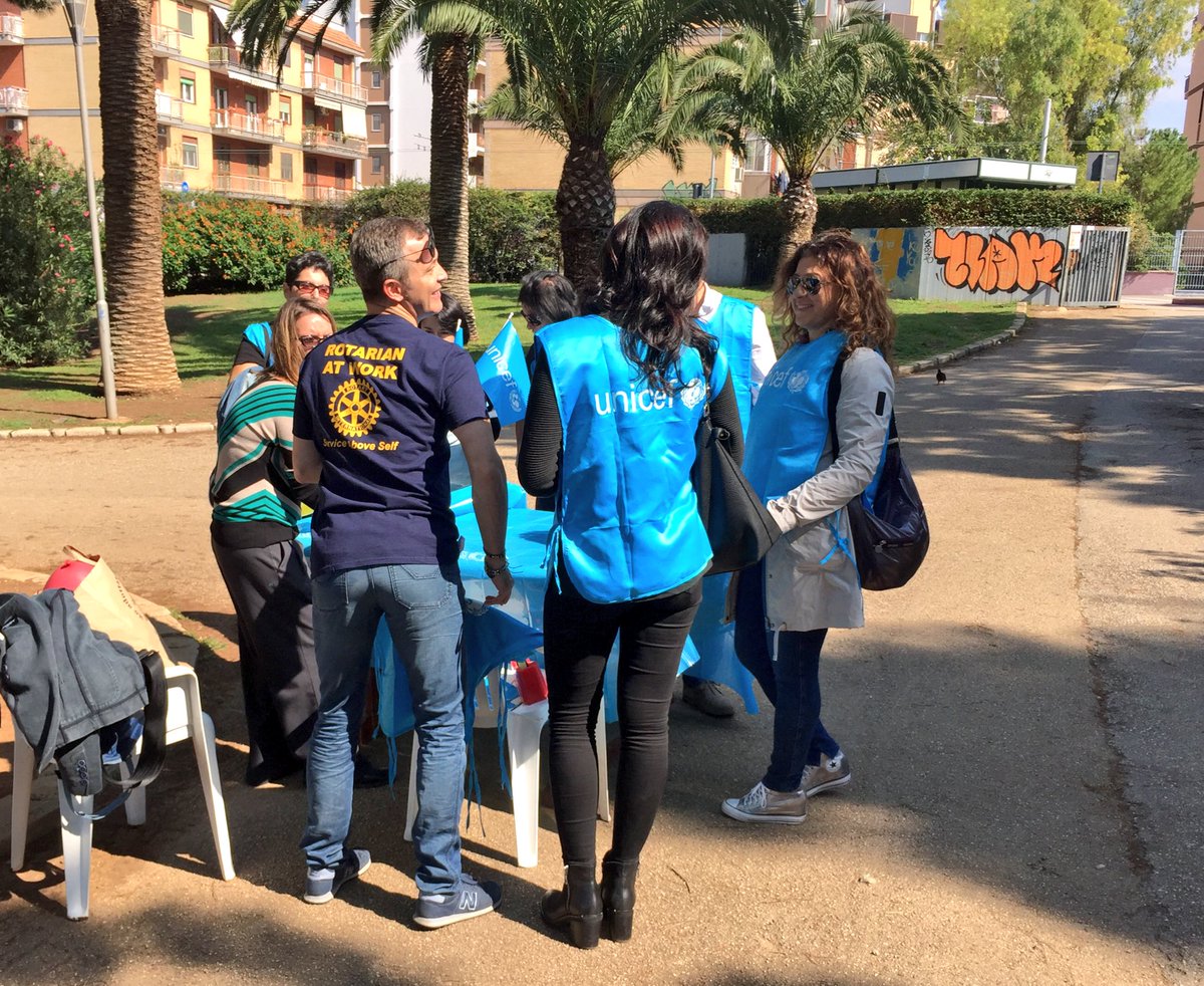 emilionuzzolese's tweet photo. #festadeinonni @UNICEF Contribuiamo azione umanitaria #Unicef | #Rotariani sempre pronti a servire la comunità! @RotaryItalia https://t.co/94YHQOT27j