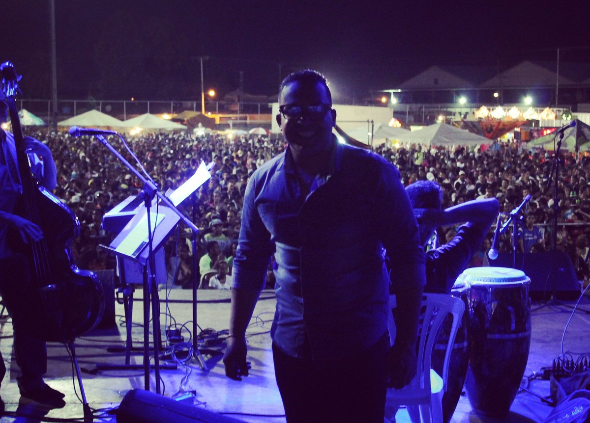 Full total #SanVicentedePaul público al máximo yoel Díaz pr confiar en mi..
#Medejasteconlasganas #supequemeamabas  #conternura <a href="/AtacaAnton/">Edward Anton.</a>