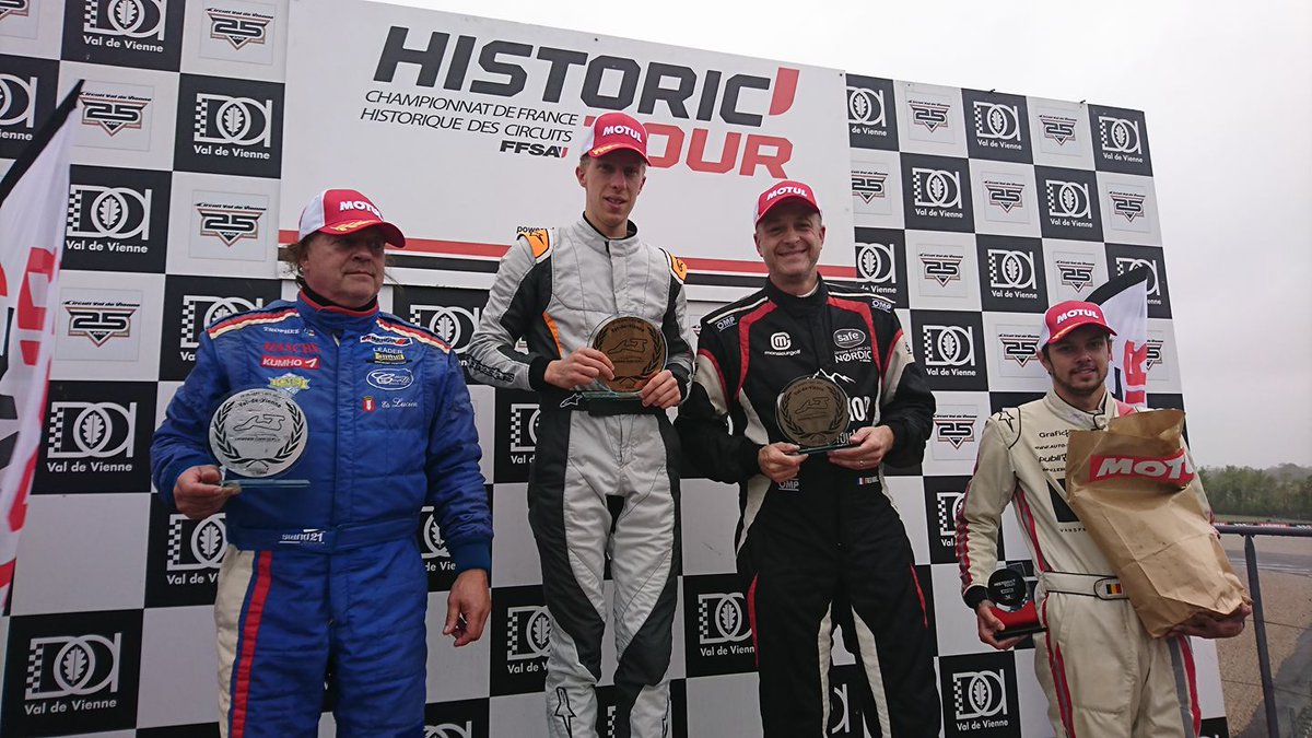 LegendsCars's tweet photo. #LCC2017 Circuit du Val de Vienne
Podium de l'endurance :
1 Antoine Morisset
2 Claude Watteyne
3 Frédéric Morel
Motul Award :David De Saeger https://t.co/7GdMjEwEGf